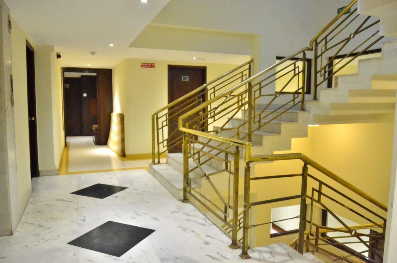 Hotel Landmark Gválijar Kültér fotó