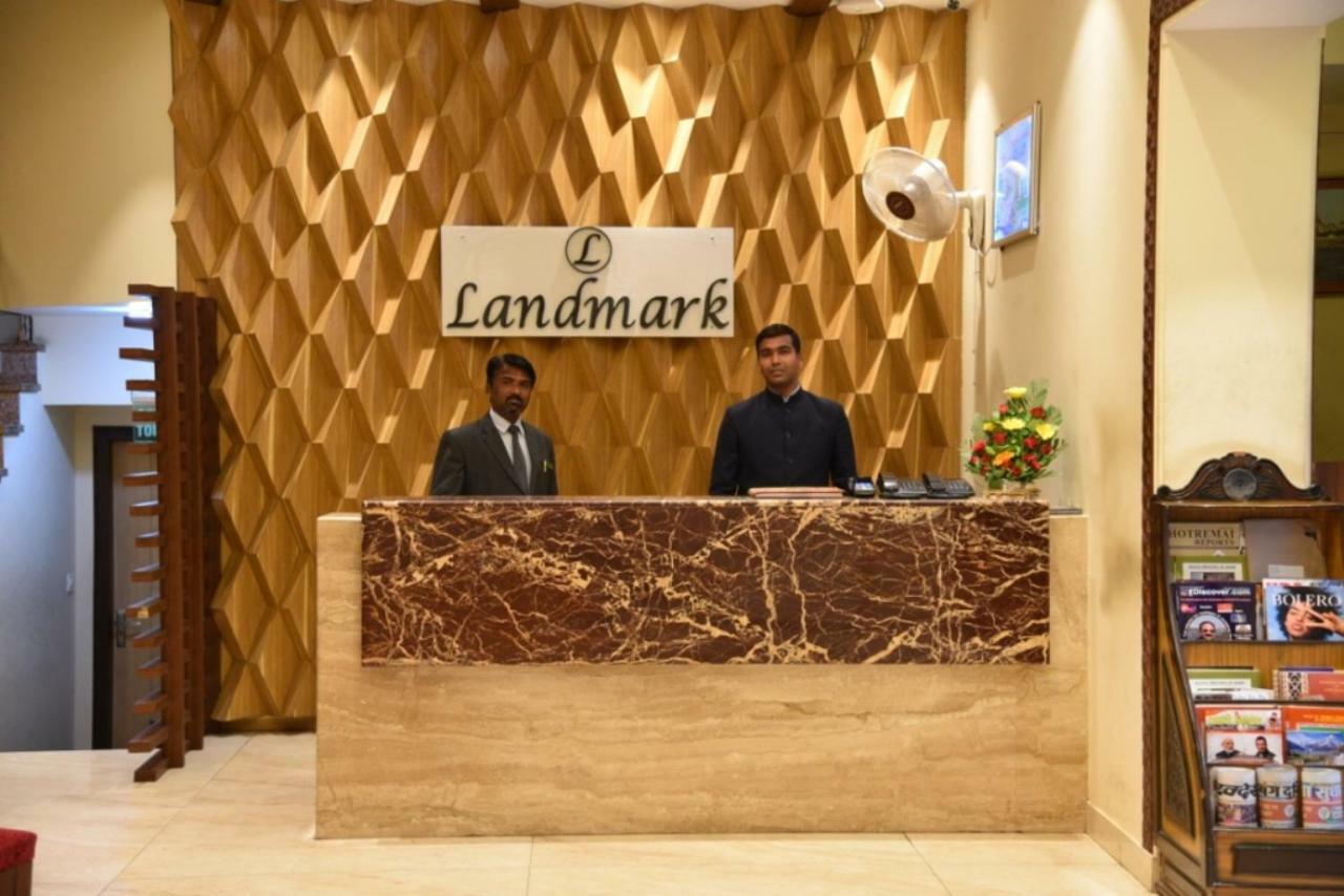 Hotel Landmark Gválijar Kültér fotó